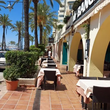Puerto Paraiso Port Daire