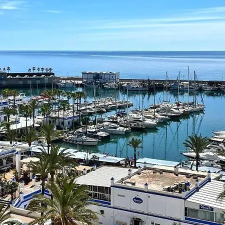 Puerto Paraiso Port *